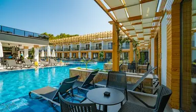 L Hotel