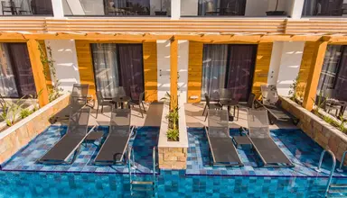 L Hotel