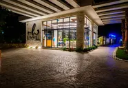 L Hotel