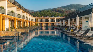 L Hotel