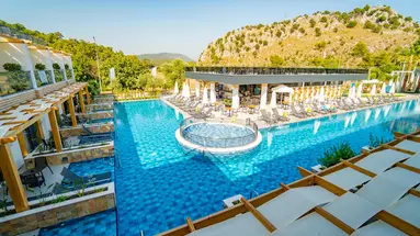L Hotel