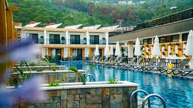 L Hotel