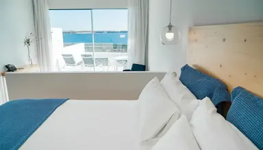 La Cala Suites