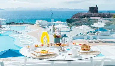 La Cala Suites