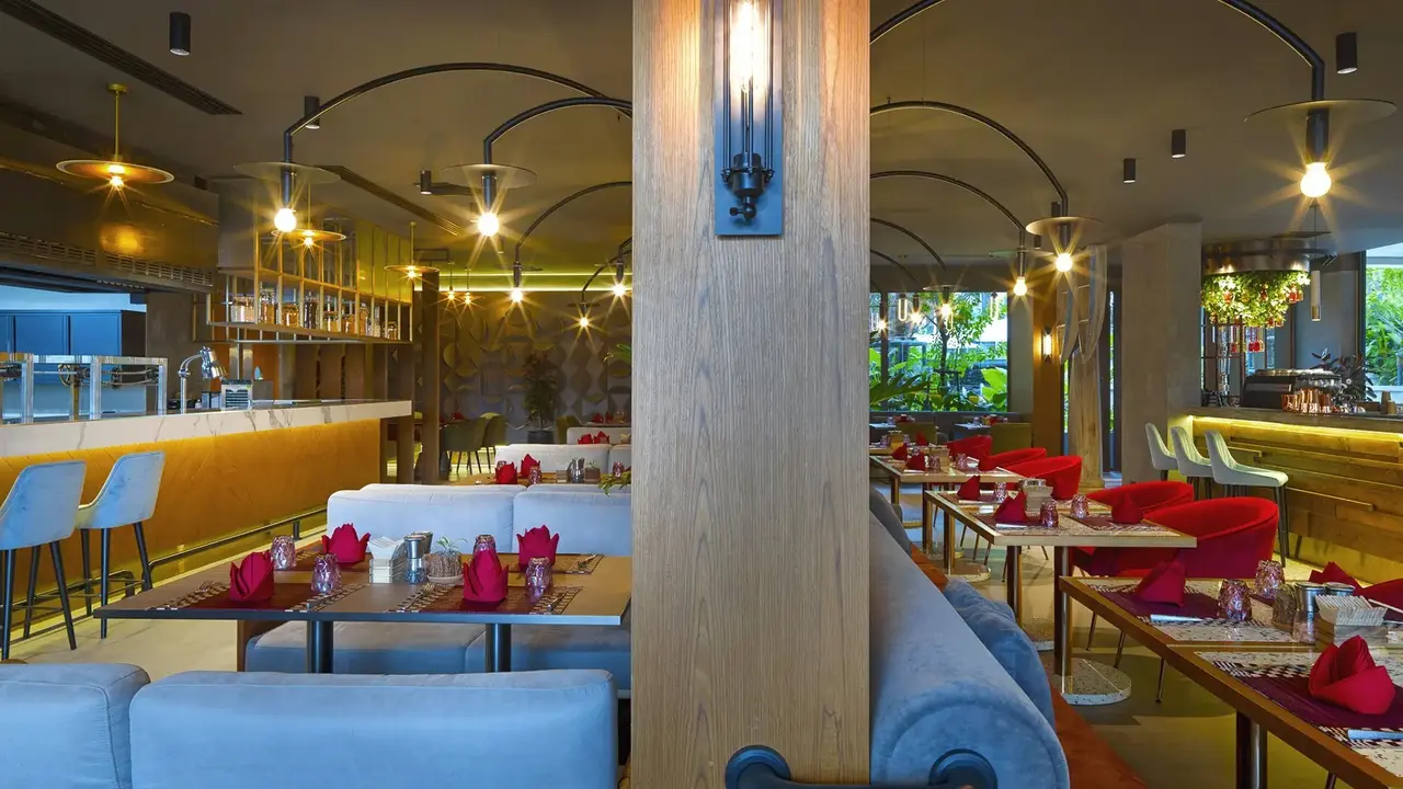 La Green Hotel & Residence