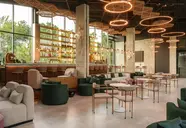 La Green Hotel & Residence