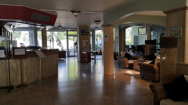 LA Hotel & Resort