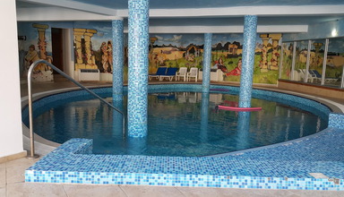 LA Hotel & Resort