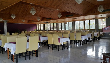 LA Hotel & Resort