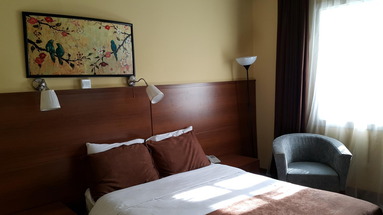 LA Hotel & Resort