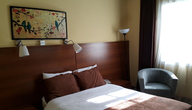 LA Hotel & Resort