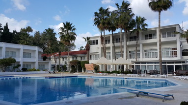 LA Hotel & Resort