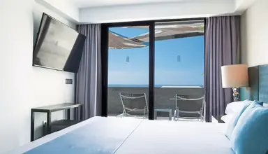 La Isla y el Mar