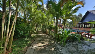 La Paloma Resort