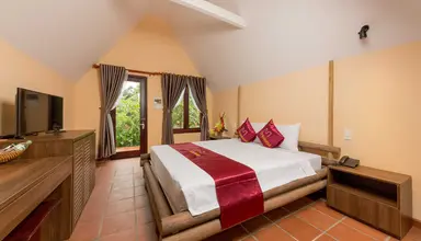 La Paloma Resort