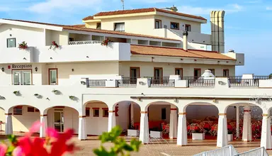 La Plage Noire Resort