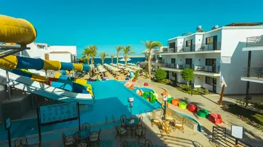 La Rosa Waves Resort