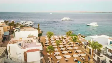 La Rosa Waves Resort