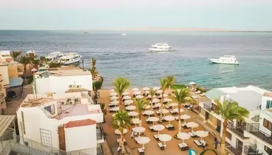 La Rosa Waves Resort