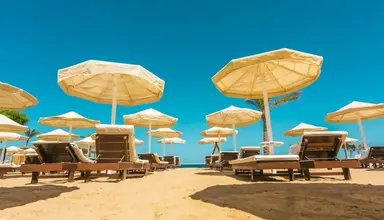 La Rosa Waves Resort