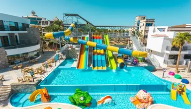 La Rosa Waves Resort