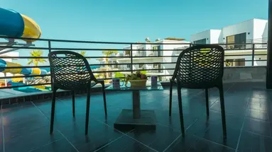 La Rosa Waves Resort