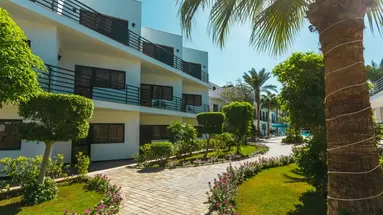 La Rosa Waves Resort