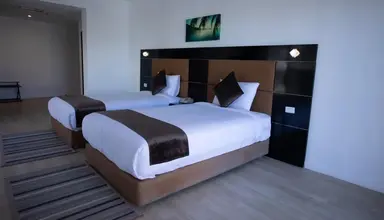 La Rosa Waves Resort