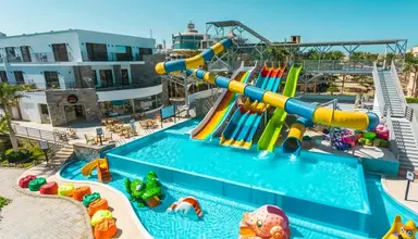 La Rosa Waves Resort