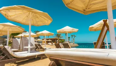 La Rosa Waves Resort