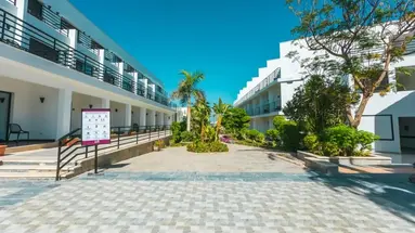 La Rosa Waves Resort