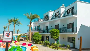La Rosa Waves Resort