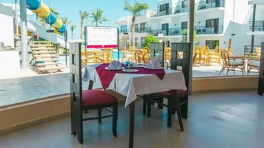 La Rosa Waves Resort