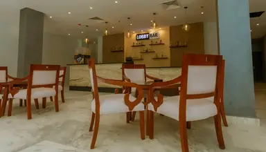 La Rosa Waves Resort