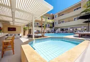 La Stella Apartments & Suites