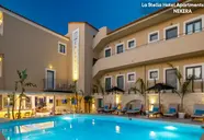 La Stella Apartments & Suites