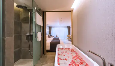 La Vela Khao Lak