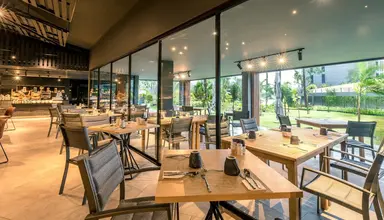 La Vela Khao Lak