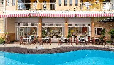La Vintage Resort By Poppa Palace