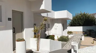 Ladiko Inn