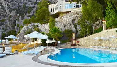 Ladonia Hotels Adakule