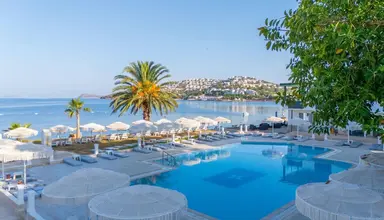 Ladonia Luna Beach Resort