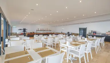 Ladonia Luna Beach Resort