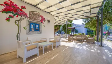 Ladonia Luna Beach Resort