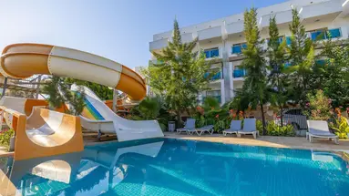 Ladonia Luna Beach Resort