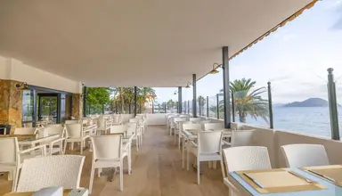 Ladonia Luna Beach Resort