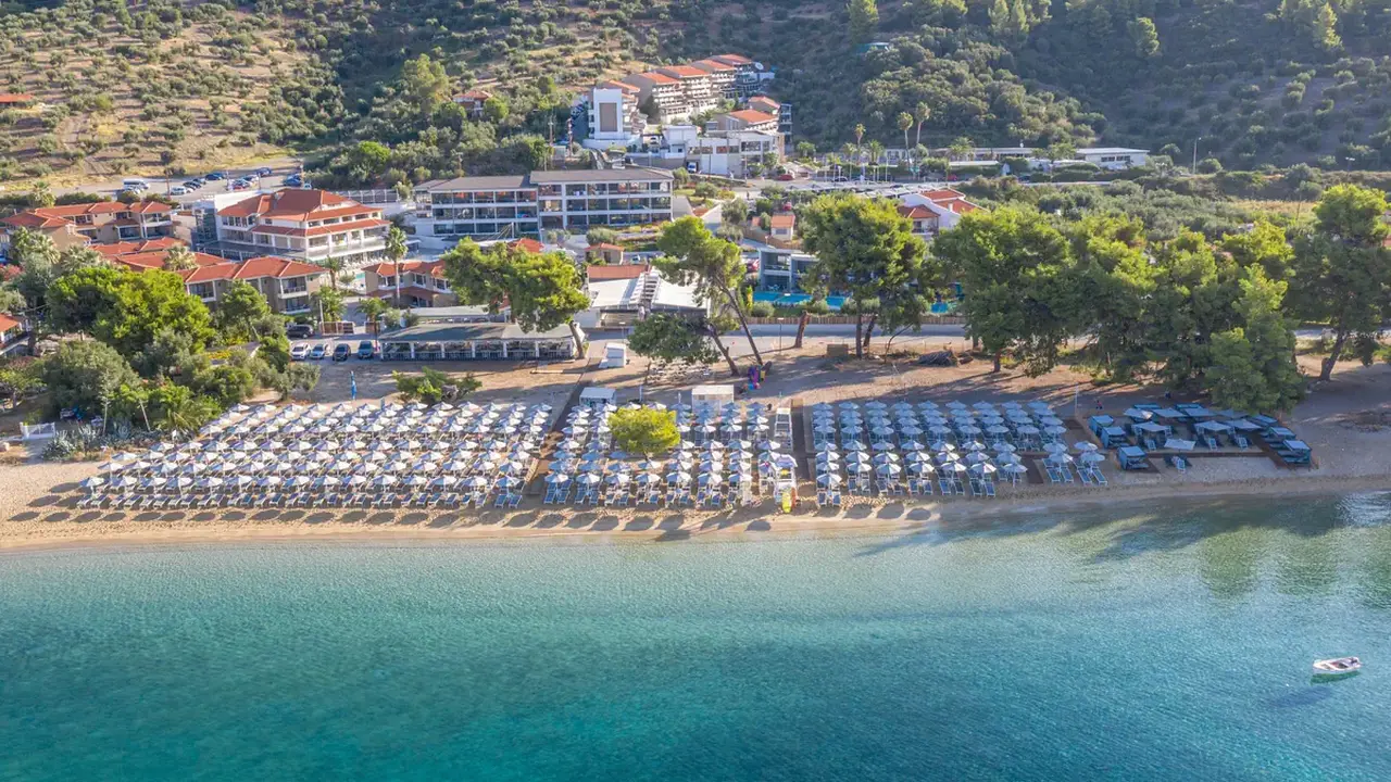 Lagomandra Beach