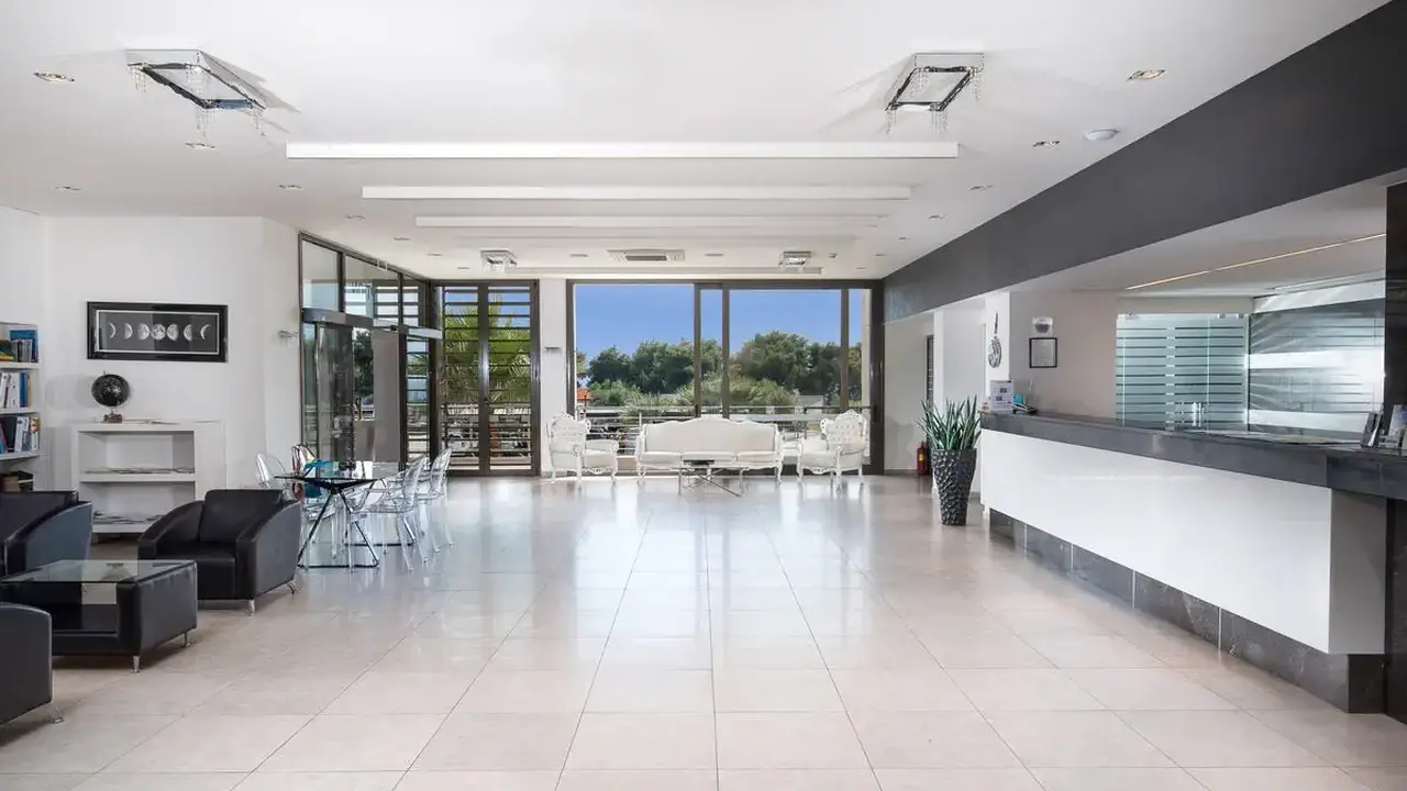 Lagomandra Hotel & Spa