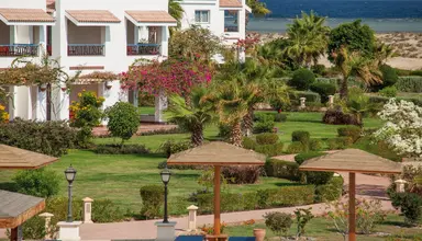 Lahami Bay Beach Resort & Gardens