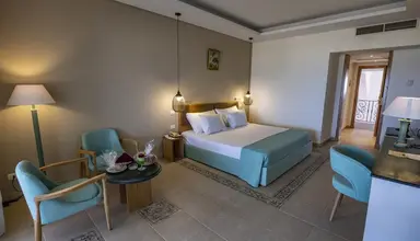 Lahami Bay Beach Resort & Gardens